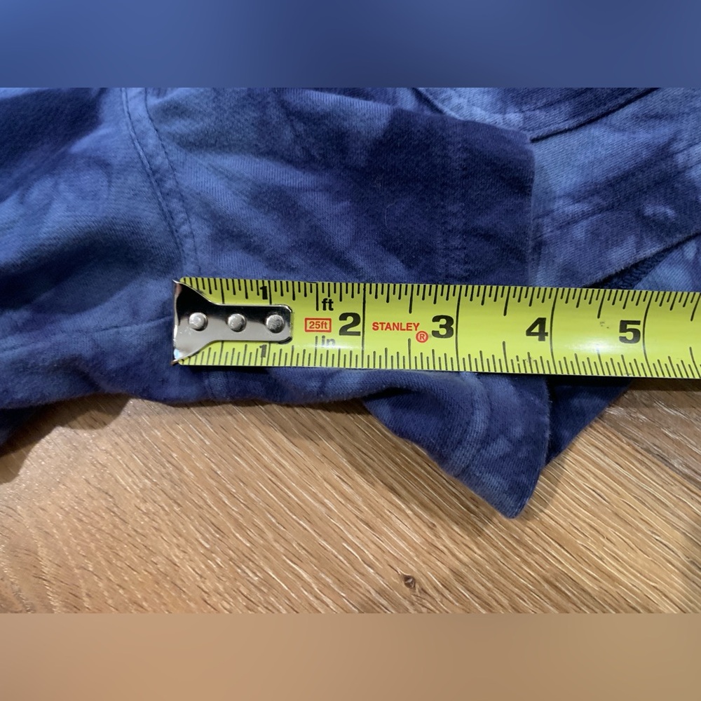 Athleta Farallon Tie-Dye Blue Shorts M - Picture 8 of 9